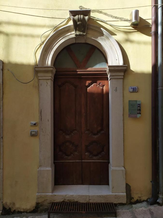 Stanze Don Gesualdo Alloggio Turistico Taurasi Bagian luar foto